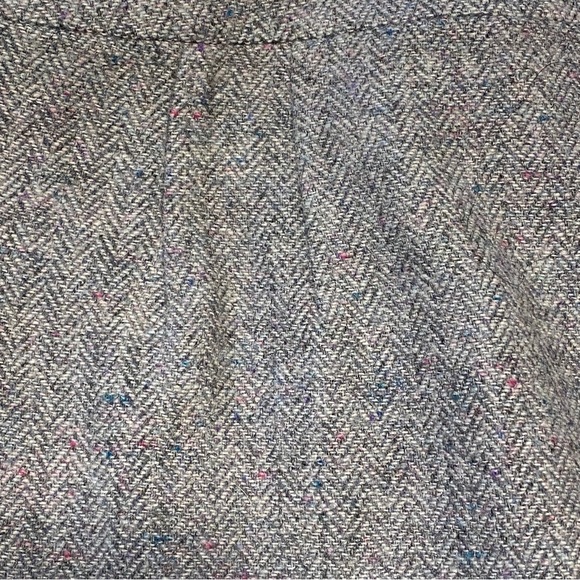 TALBOTS Herringbone Gray/Pink Speckle Scallops 3 buttons Skirt. 1128 - Picture 7 of 7
